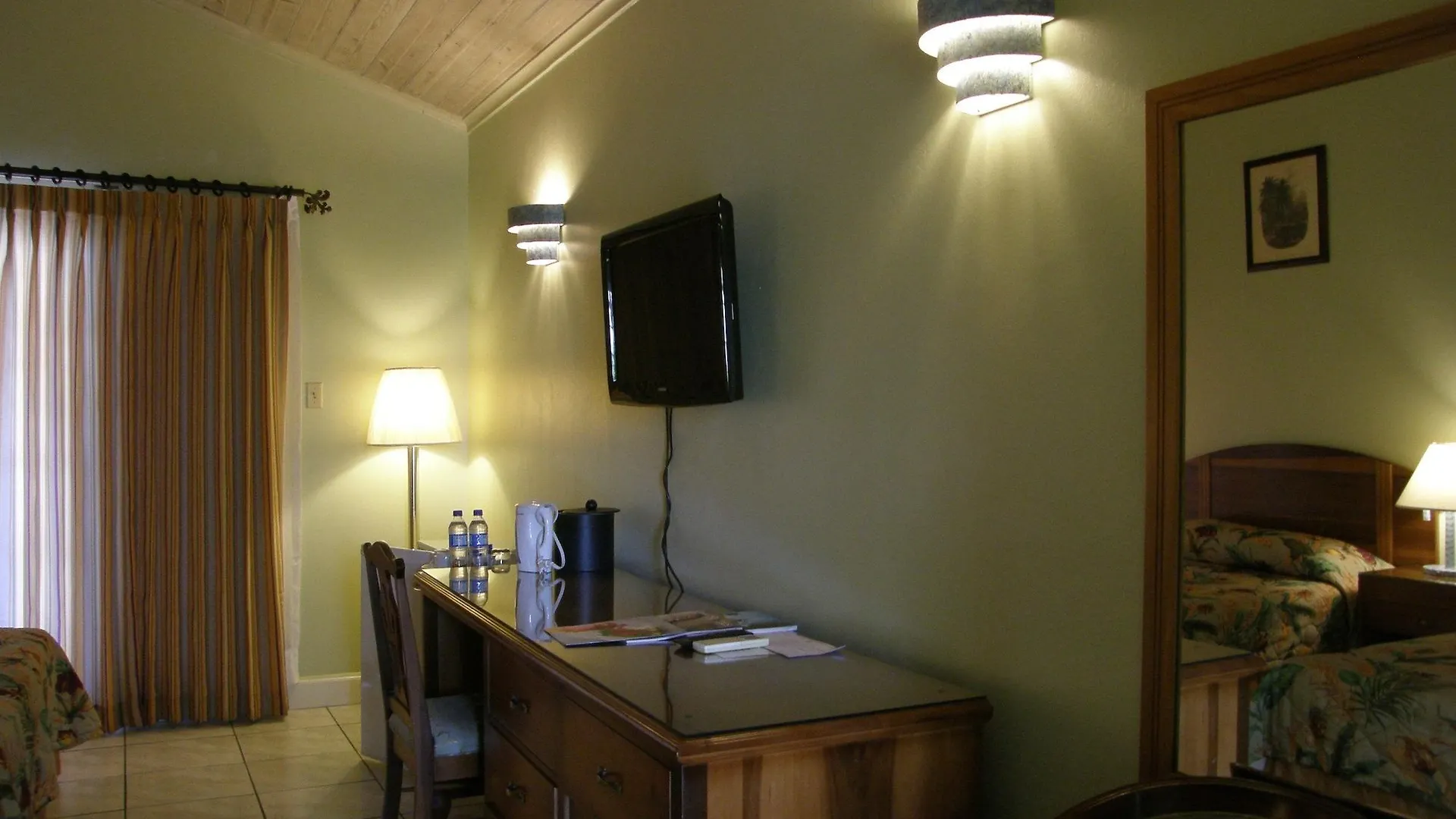 Hotel Four Seasons Kingston