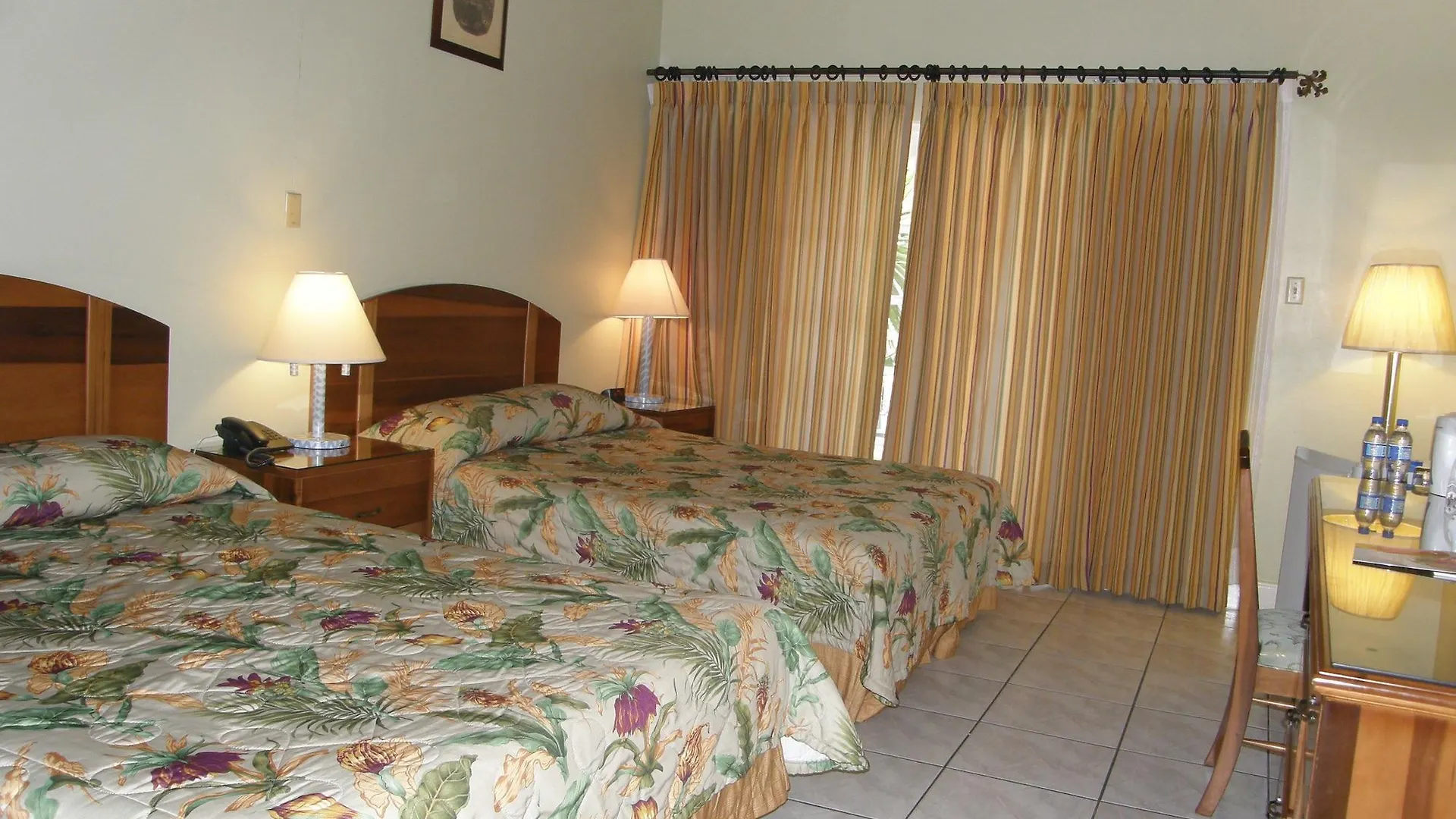 Hotel Four Seasons Kingston