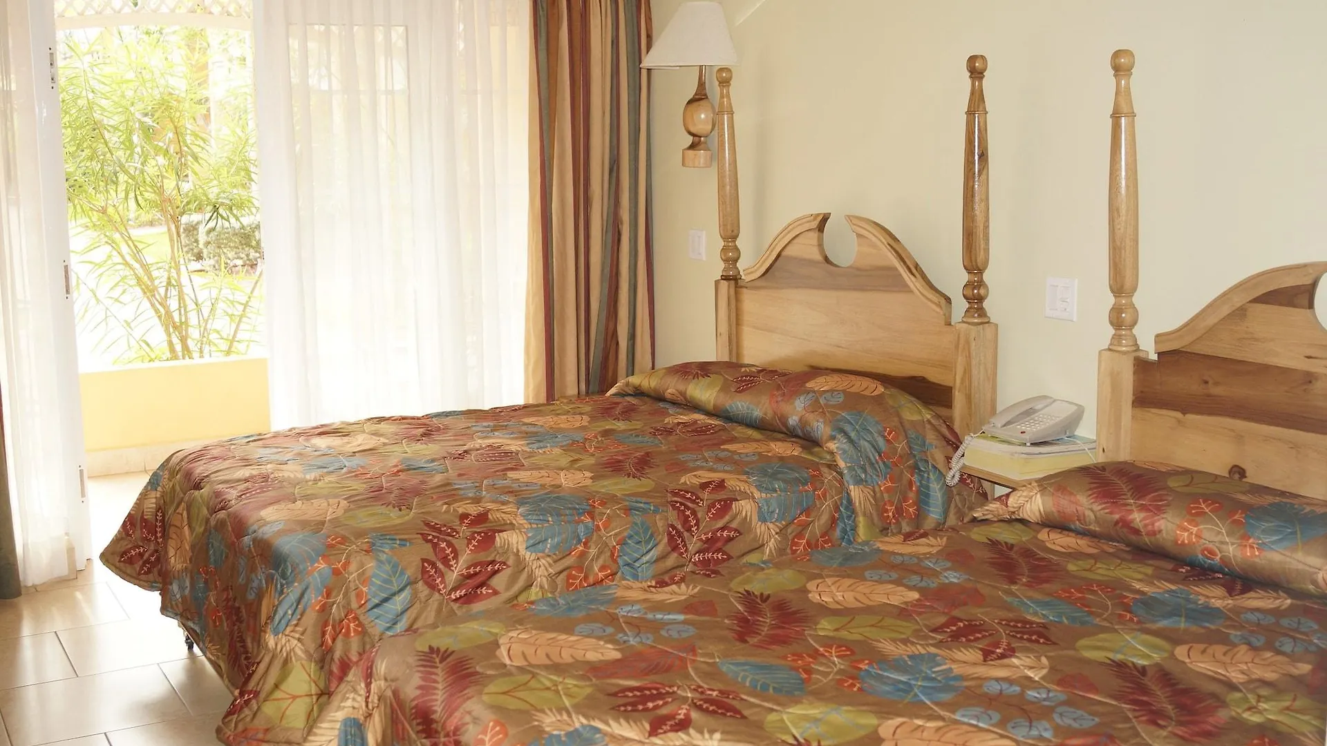 Four Seasons Hotel Kingston