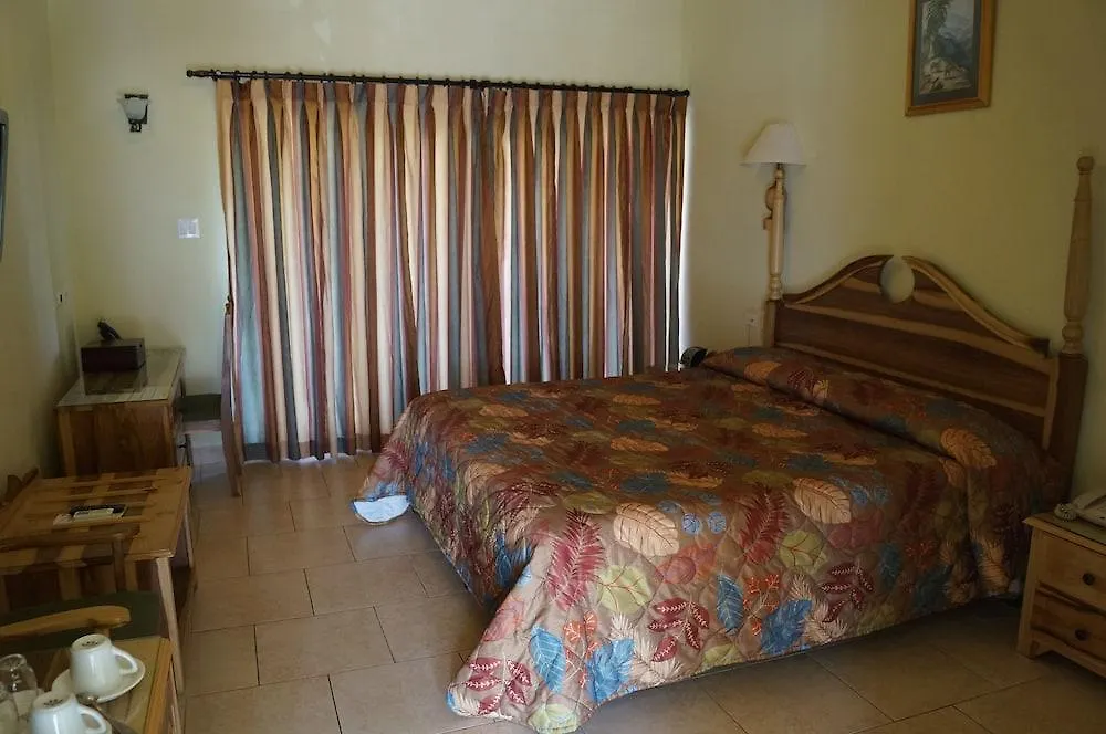 ***  Four Seasons Hotel Kingston Jamaica
