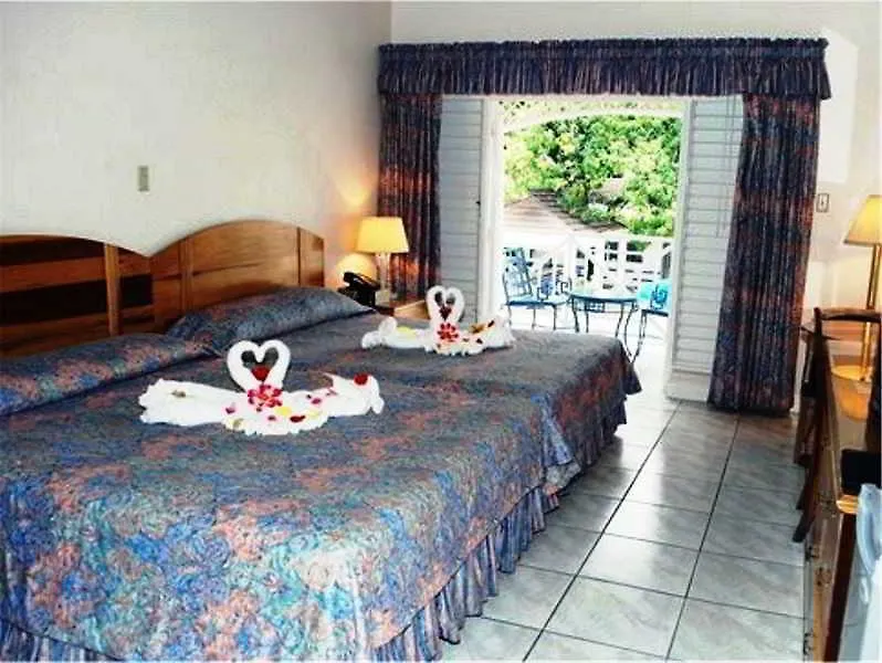 ***  Four Seasons Hotel Kingston Jamaica