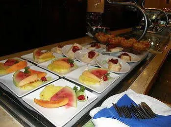 Four Seasons Hotel Kingston 3*,